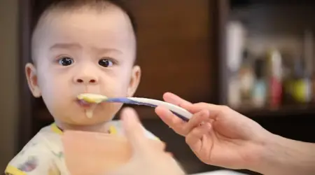 Snacking Sehat untuk MPASI agar Si Kecil Lahap dan Pencernaan Lancar