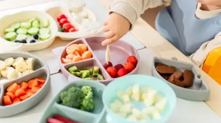Tips Menyusun Menu MPASI agar Pencernaan Bayi Tetap Lancar
